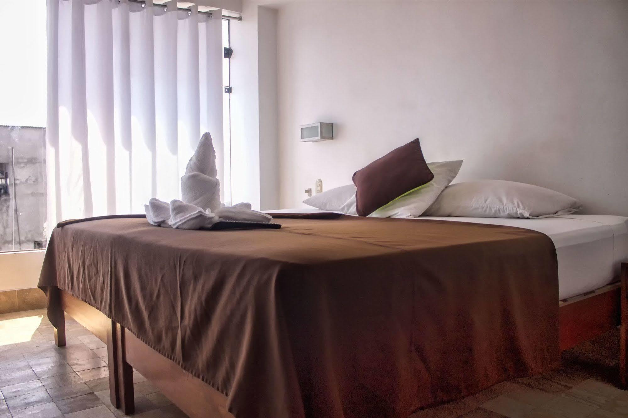 Amazon Hotel Ικίτος Εξωτερικό φωτογραφία