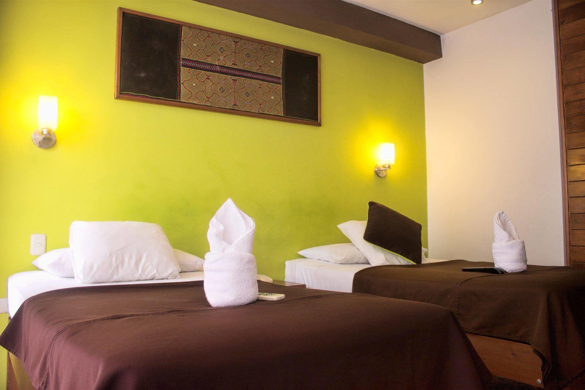 Amazon Hotel Ικίτος Εξωτερικό φωτογραφία